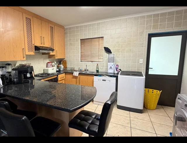 3 BEDROOM TOWNHOUSE FOR SALE IN CHANCLIFF AH